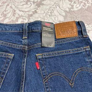 Levi's Wedgie Straight Jeans - Deep Blue with Brown Patch